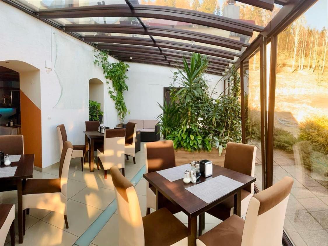 Restauracja Ibiza Aparthotel Ludwikowice Klodzkie Exterior photo